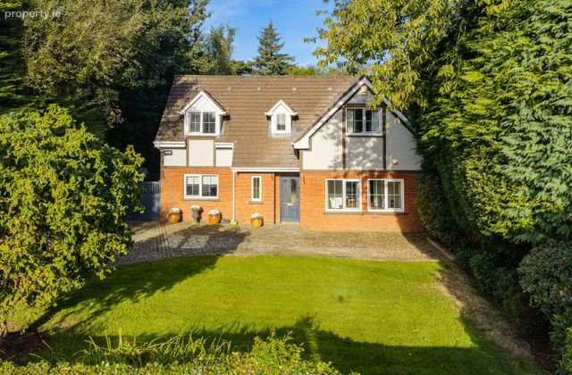 1a Lime Trees Road, Maryborough Estate, Rochestown, Co. Cork - Click to view photos