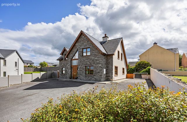 38 Newbridge Park, Skibbereen, Co Cork, Skibbereen, Co. Cork - Click to view photos