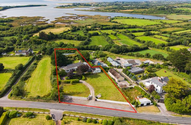 Curraheen, Glenbeigh, Killorglin, Co. Kerry - Click to view photos