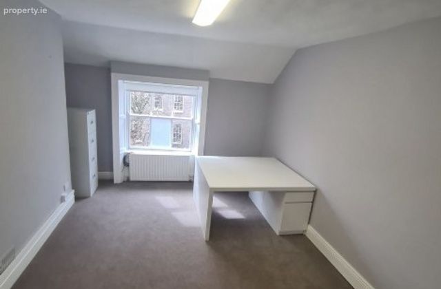 Baggot Street Lower, Dublin 2 - Click to view photos
