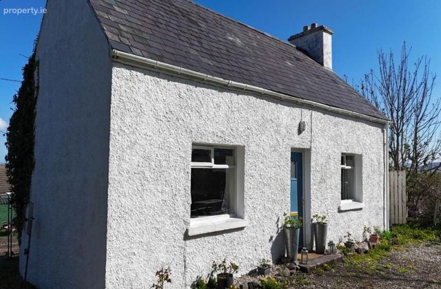 Carnaween Cottage, Narin, Portnoo, Co. Donegal, Portnoo, Co. Donegal - Click to view photos