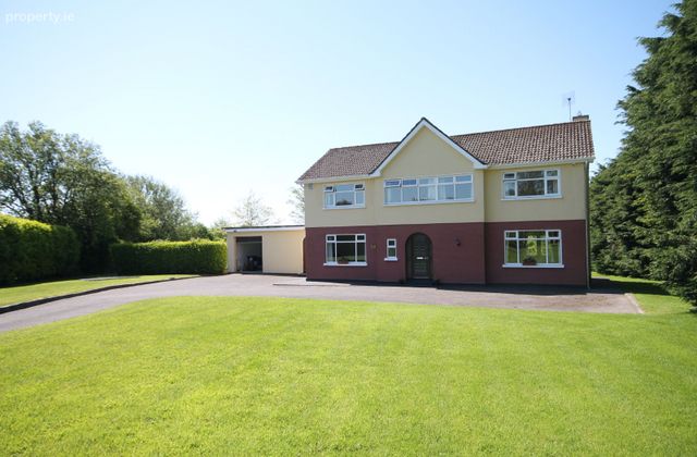 Windy Heights, Ballynoe, Ballinhassig, Co. Cork - Click to view photos