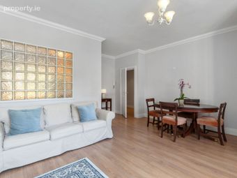 5 Hyde House, Clonfadda Wood, Mount Merrion Avenue, Blackrock, Co. Dublin - Image 3