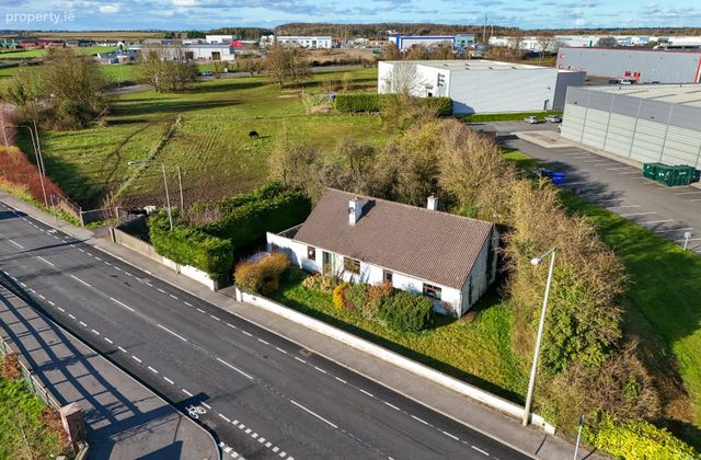 Srah Road, Tullamore, Co. Offaly, Tullamore, Co. Offaly - Click to view photos