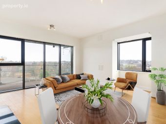 95 The Oval, Tullyvale, Cabinteely, Dublin 18, Cabinteely, Dublin 18 - Image 4