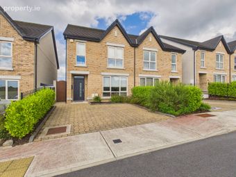 18 Cuirt Bhoirne, Roscam, Galway, Roscam, Co. Galway - Image 2