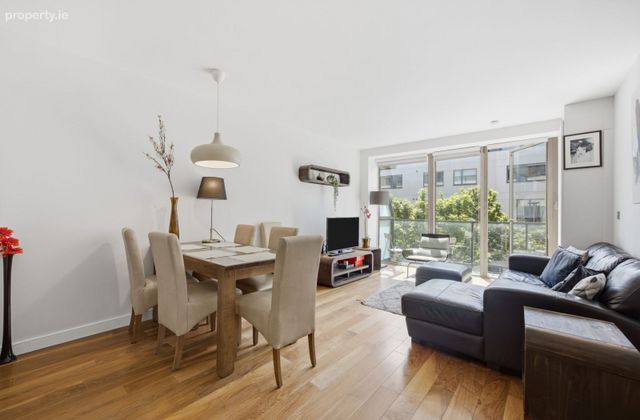 15 Hanover Quarter, Grand Canal Dock, Dublin 2 - Click to view photos