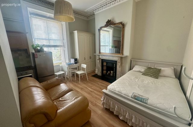 North Circular Road, Stoneybatter, Dublin 7 - Click to view photos