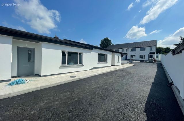 6 Davin Court, Redgate Road, Caherdavin, Co. Limerick - Click to view photos