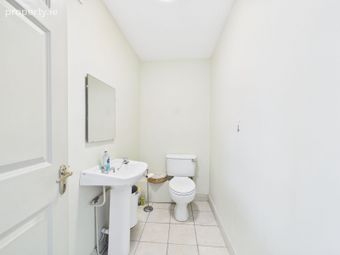 3a Sean Kelly Square, Carrick-on-Suir, Co. Tipperary - Image 3