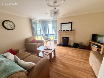 5 Allenbrooke, Drumshanbo, Drumshanbo, Co. Leitrim - Image 3