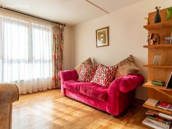 27 Fairview Close, Richmond Avenue, Ballybough, Dublin 3 - Image 2