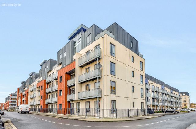 Apartment 18, Cassian Court South, Pelletstown Avenue, Royal Canal Park, Dublin 15 - Click to view photos