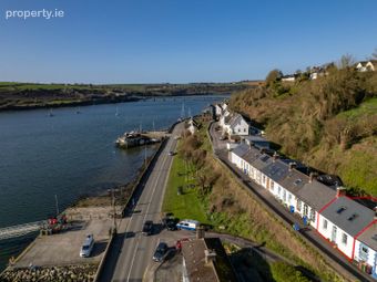 4 Ferryview Cottages, Worlds End, Kinsale, Co. Cork - Image 2
