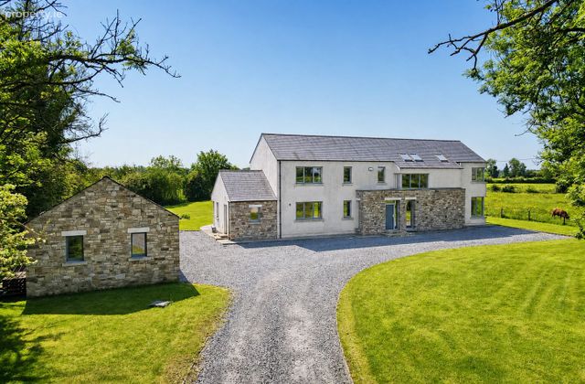 Lakenstown, Ballynacargy, Ballynacarrigy, Co. Westmeath - Click to view photos