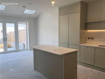 7 Grange Oaks Avenue, Kilternan, Dublin 18, Kilternan, Dublin 18 - Image 3