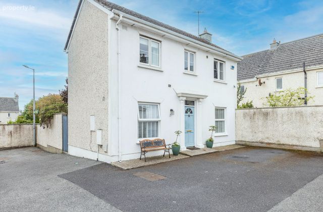 7 Bremore Castle, Balbriggan, Balbriggan, Co. Dublin - Click to view photos