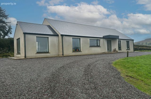 Moanfluigh, Macroom, Co. Cork - Click to view photos