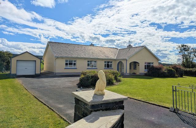 The Grove, Lissycasey, Co. Clare - Click to view photos