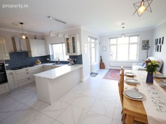 40 The Lawn, Janeville, Carrigaline, Co. Cork - Image 2