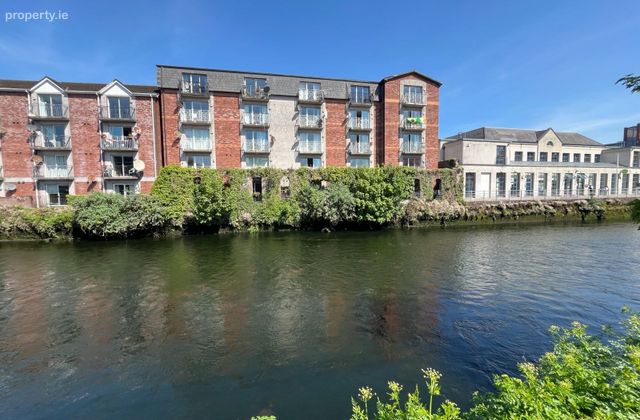 Apartment - Waterside Quay, Cork City Centre, Co. Cork - Click to view photos