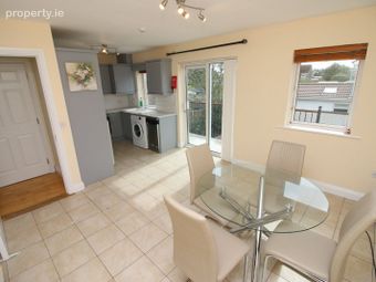 3 Beechwood Mews, Cluain Ard, Cobh, Co. Cork - Image 2