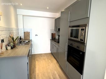 Apartment 39, Trinity Plaza, Dublin 2 - Image 5