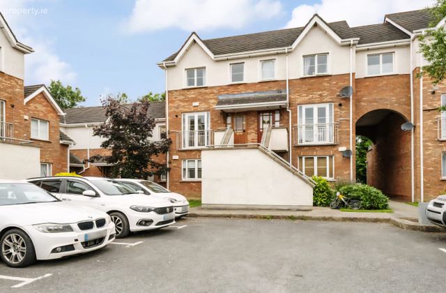 Summerseat Court, Main Street, Clonee, Co. Meath - Click to view photos