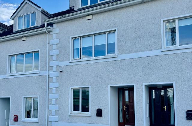 2 Premon Heights, Carlingford, Carlingford, Co. Louth - Click to view photos