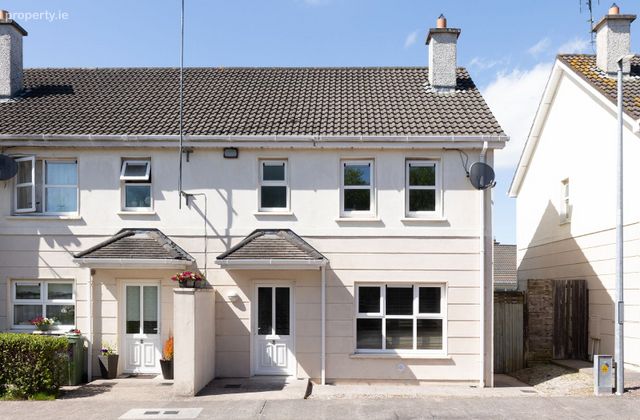3 An R&eacute;ile&aacute;n, C&uacute;l &Aacute;rd, Carrigtwohill, Co. Cork - Click to view photos