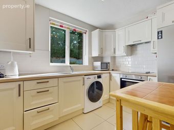 Apartment 7, Collins Court, Whitehall, Dublin 9 - Image 5