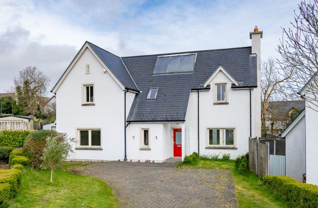 15 The Lodges, Killowen, Kenmare, Kenmare, Co. Kerry - Click to view photos