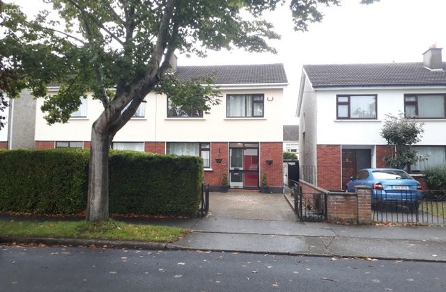 Castleknock Rise, Castleknock, Dublin 15 - Click to view photos