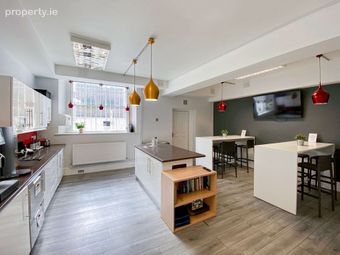 Pembroke Street Upper, Dublin 2 - Image 5