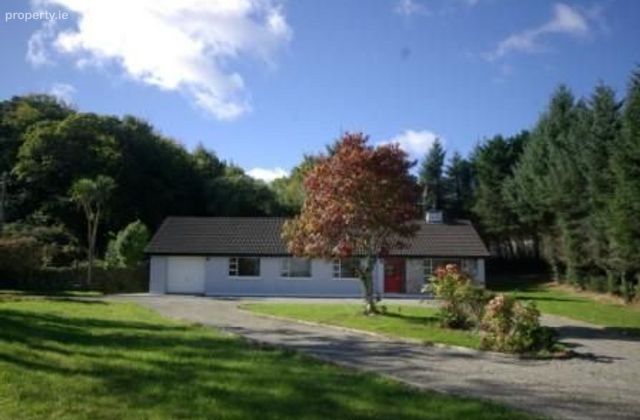 Ballyrisode, Goleen, Toormore, Co. Cork - Click to view photos