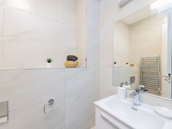 Apt. 27, 125 Francis Street, Dublin 8 - Image 5