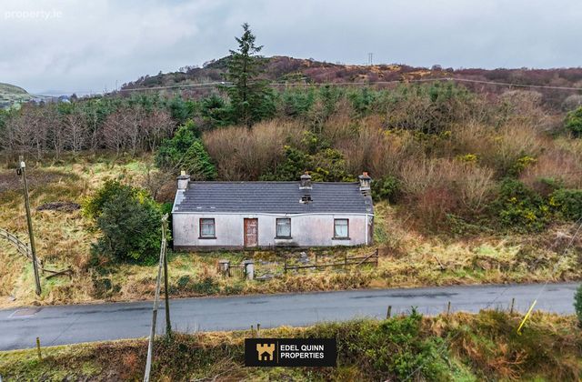 Parkhead, Killybegs, Co. Donegal - Click to view photos