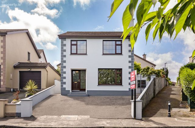 52 Heather View, Tonaphubble, Carraroe, Co. Sligo - Click to view photos