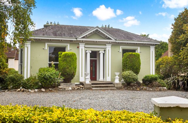 Apartment 2, Brooklawn House, Brooklawn Wood, Stradbrook Road, Blackrock, Co Dublin, Blackrock, Co. Dublin - Click to view photos