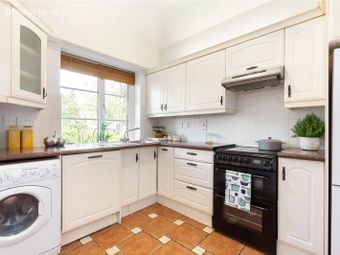 The Gate Lodge, Glencairn, Murphystown Road, Dublin, Leopardstown, Dublin 18 - Image 4