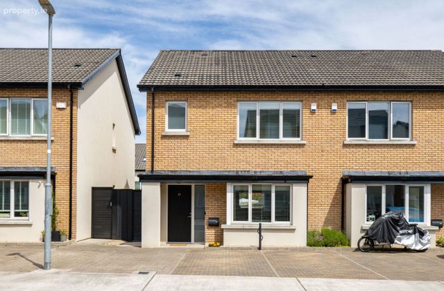 21 Clay Farm Avenue, Dublin 18, Leopardstown, Dublin 18 - Click to view photos