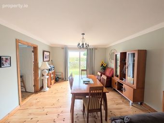 9 Derg Manor, Dromineer, Nenagh, Co Tipperary, Dromineer, Co. Tipperary - Image 5