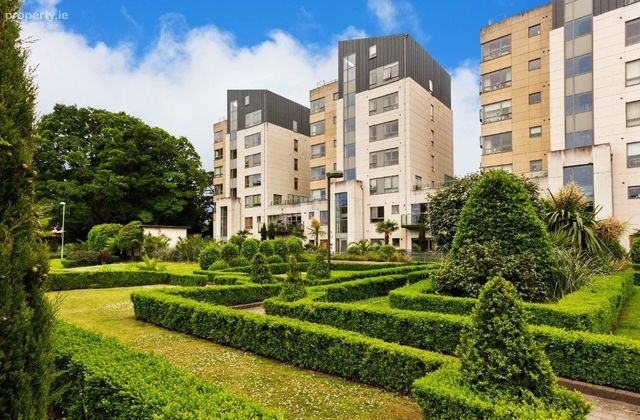 282 Beechwood Court, Stillorgan, Co Dublin, Stillorgan, Co. Dublin - Click to view photos