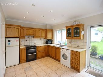 16 Highbury, Waterpark, Carrigaline, Co. Cork - Image 3