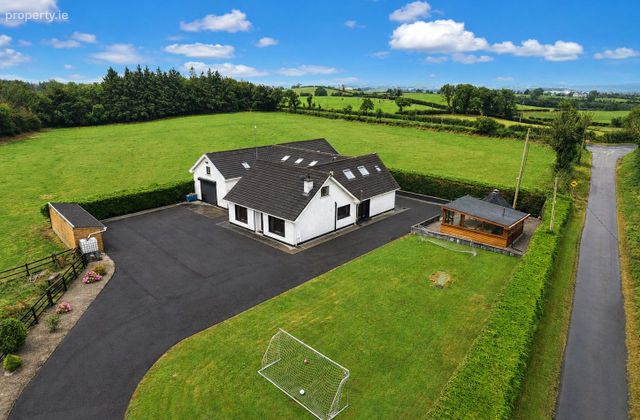 Cregg, Nobber, Co. Meath - Click to view photos