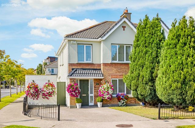 10 Finnspark, Finnstown Cloisters, Lucan, Co. Dublin - Click to view photos