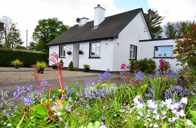 Cashel Cottage, Cashel South, Tubbercurry, Co. Sligo - Click to view photos