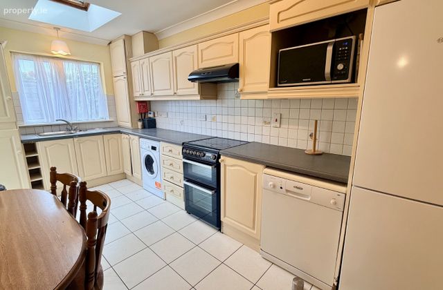 Off Castle Avenue, Clontarf, Dublin 3 - Click to view photos