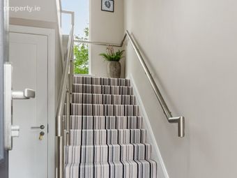 51 Woodbank, Shankill, Dublin 18, Shankill, Dublin 18 - Image 3