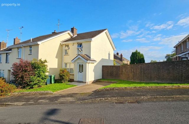 67 Lisgoole Park, Enniskillen, Co. Fermanagh, Enniskillen, Co. Fermanagh - Click to view photos